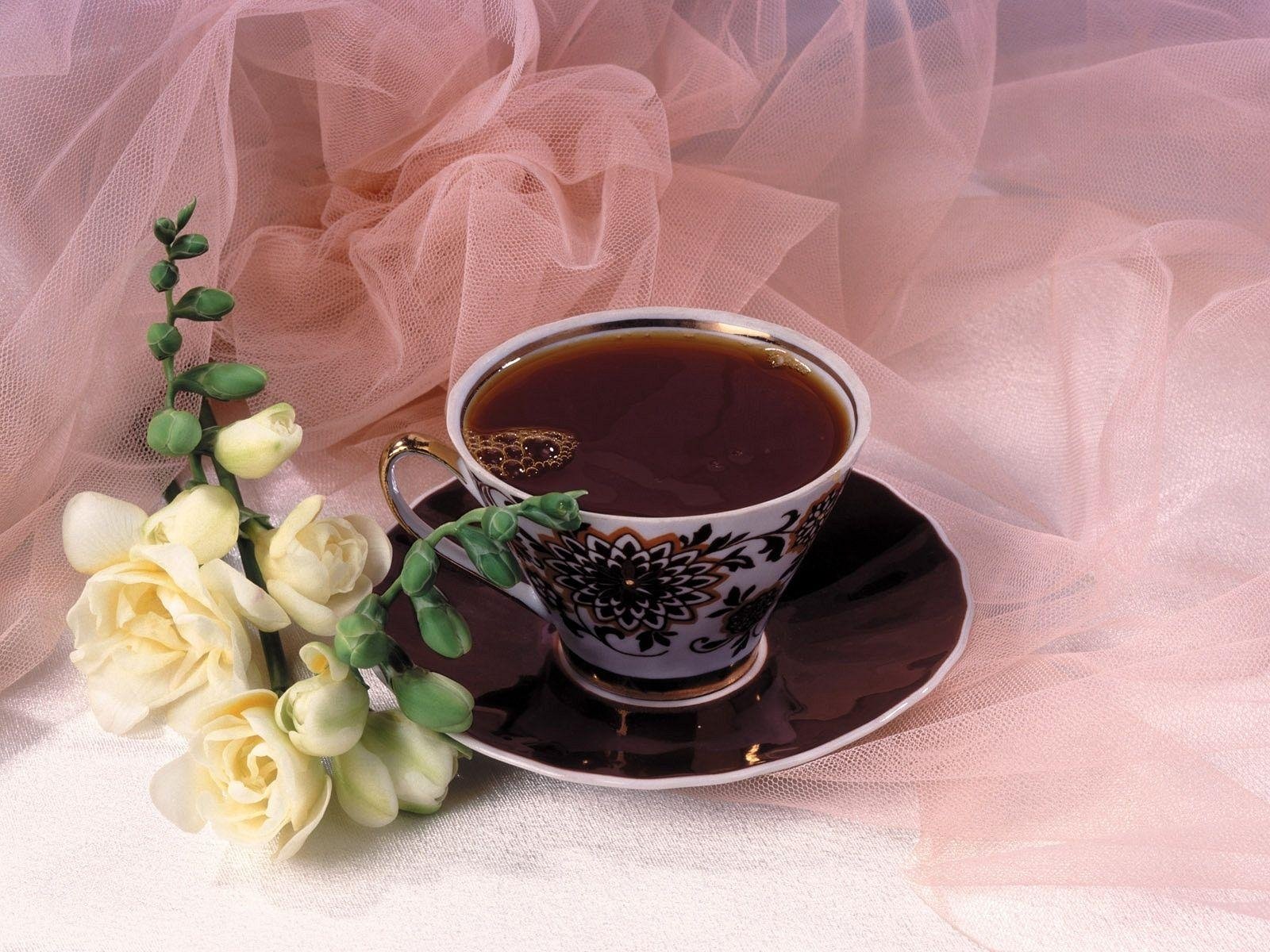 Кофе чай открытка. Пожелания утром. Открытки с добрым утром с пожеланиями. Доброе утро с кофе и пожеланиями. Утренние пожелания.