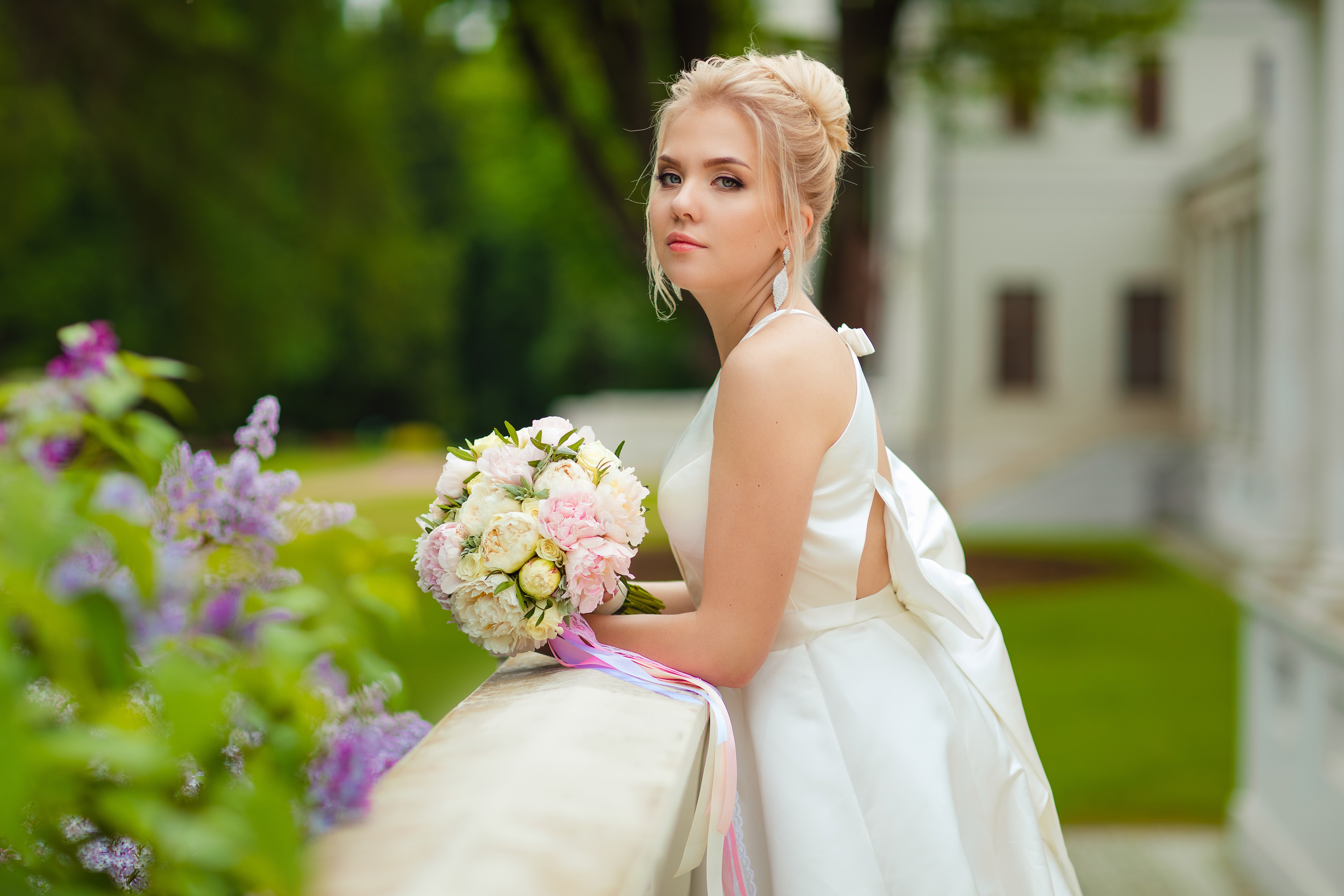 Образ невесты на свадьбу 2024. Красивая невеста. Невесты в свадебных платьях. Невеста блондинка в свадебном платье. Фотосессия в свадебном платье.