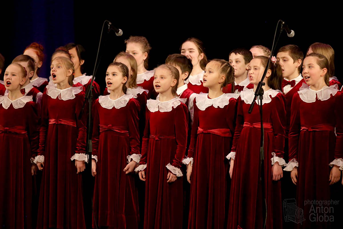 Пение в 2 голоса. Елизаветинская хор. Детский хор. Костюмы для хора девочек. Костюмы для хоровых коллективов детских.