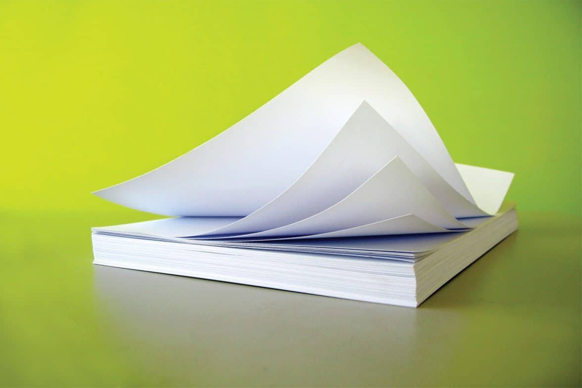 Бумага. Листовая бумага. Современная бумага. Стопка листов бумаги. Проявляющая бумага