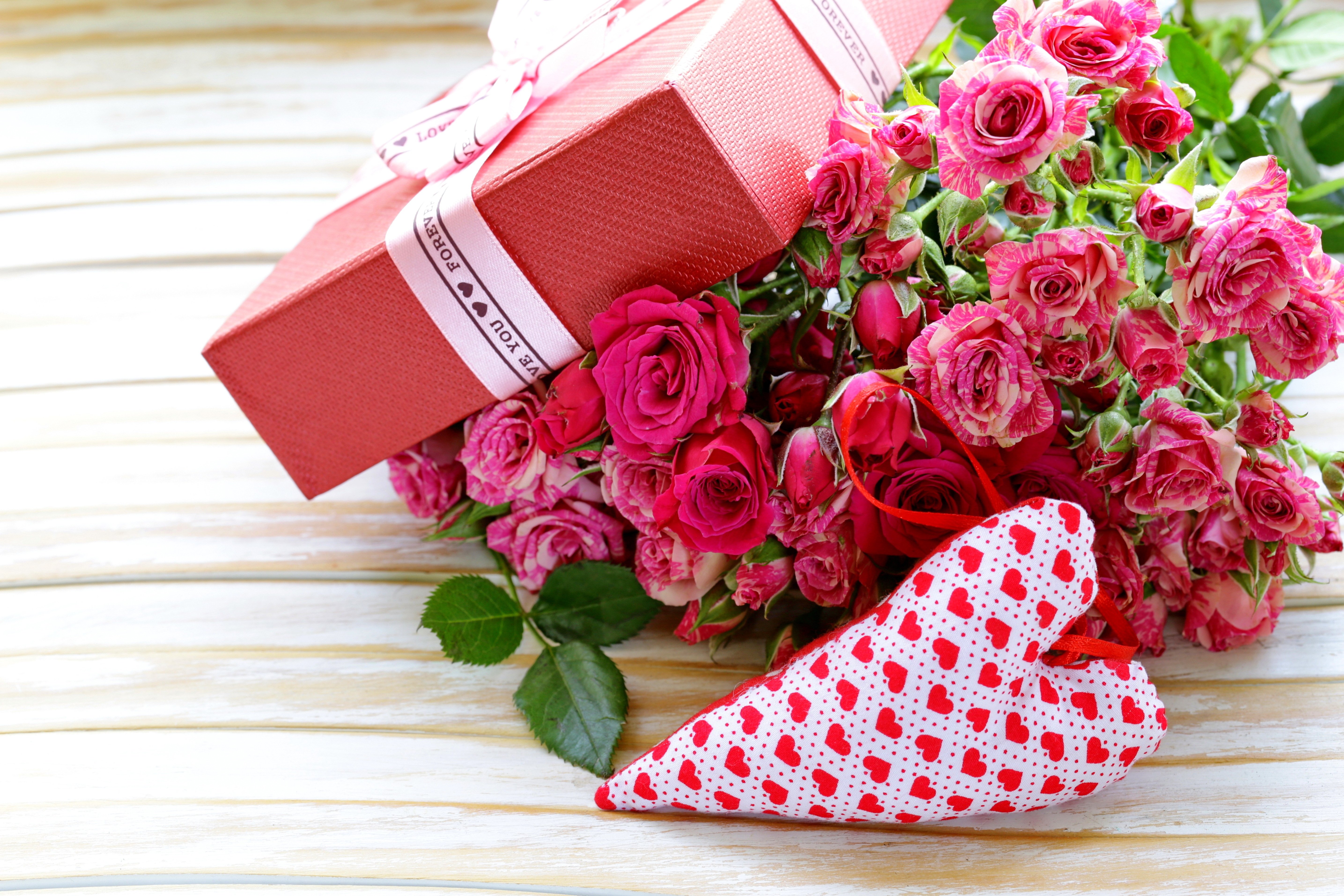 Открытка с днем розовой. Цветы в подарок. Красивый букет цветов. Букет "день рождения". Стильные букеты на день рождения.