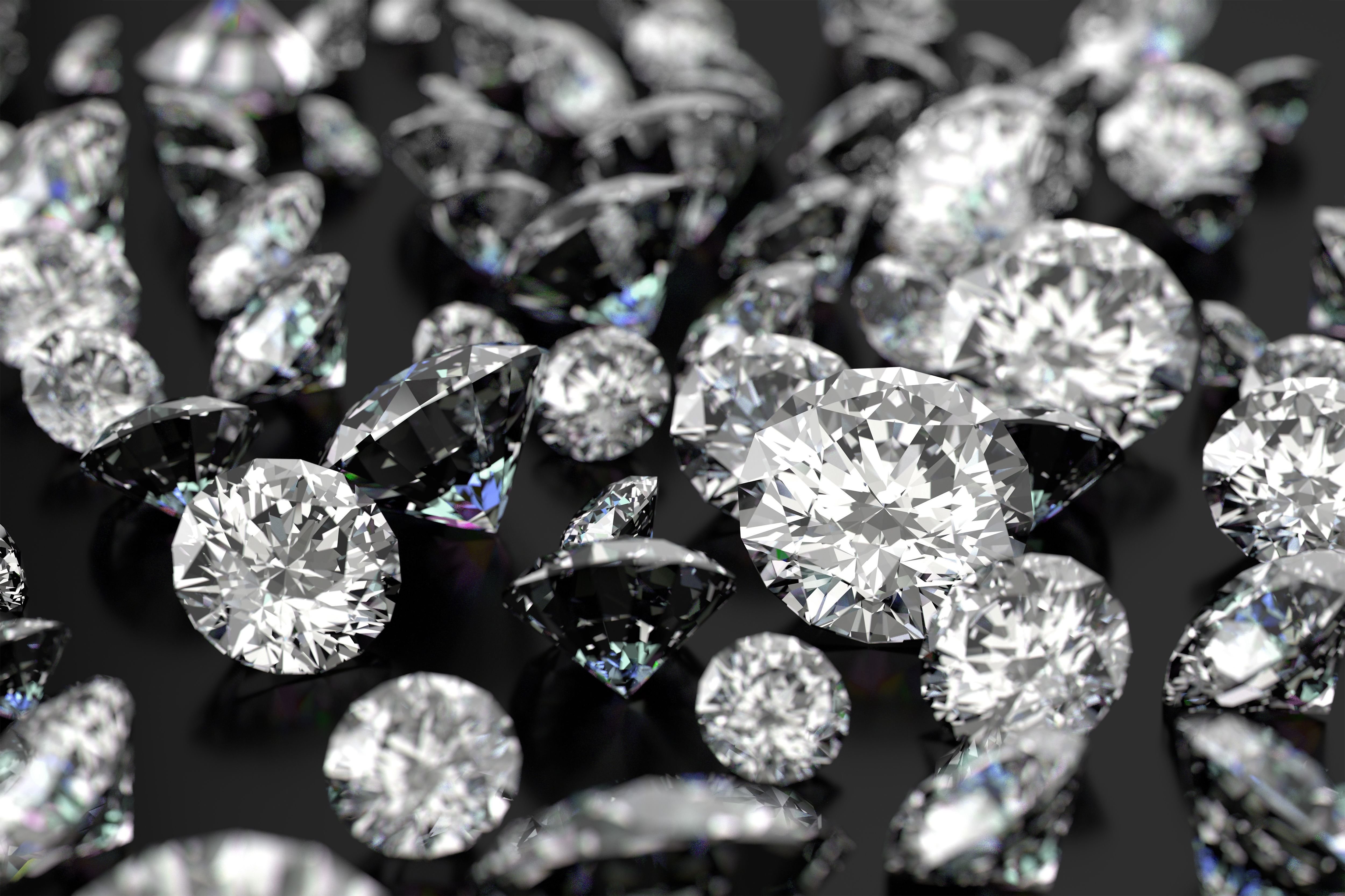 Инвестирование в драгоценности first class diamonds. Много бриллиантов. Россыпь драгоценных камней. Драгоценности бриллианты.
