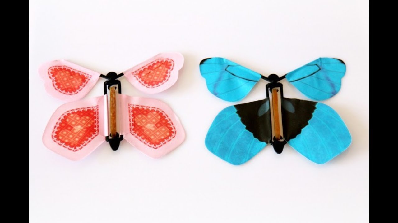 Летающая бабочка из бумаги. Поделка летающая бабочка. Бумажные бабочки летающие. Бабочка на резинке летающая. Летающая бабочка своими руками.