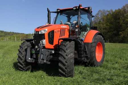 Kubota m7151