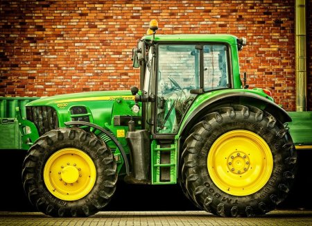 John Deere автомобиль