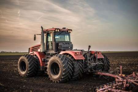 К-744 трактор