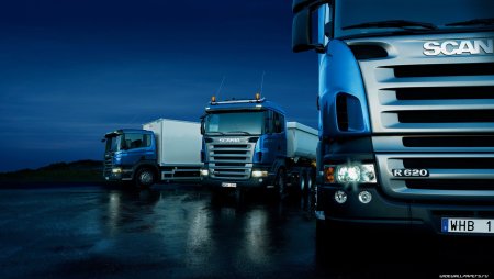 Синий грузовик