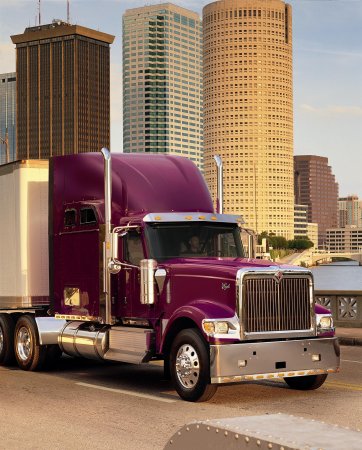 Тягач Интернешнл 9900