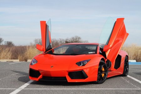 Lamborghini Aventador lp700