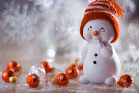 Новогодний Снеговик