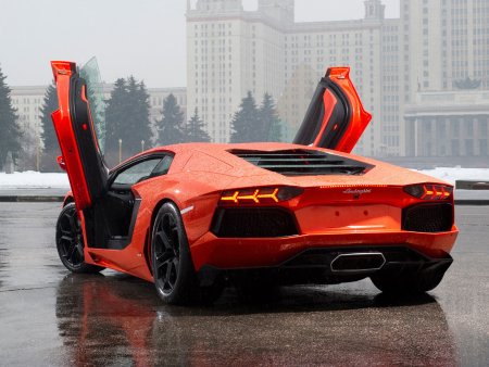 Lamborghini Aventador lp700