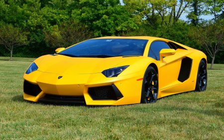 Lamborghini Aventador lp700-4 желтый