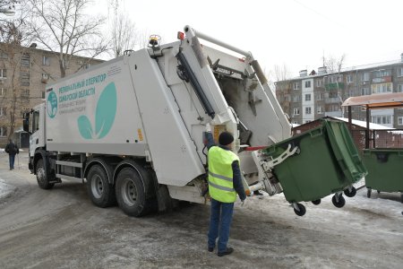 Мусоровоз Samara е 702 Ре 196