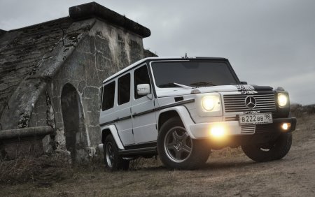 Mercedes Benz g55 белый