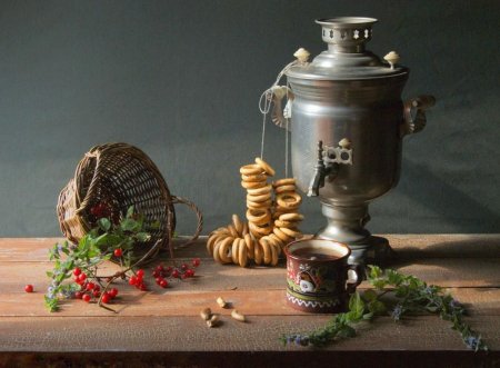 Самовар с чаем