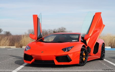 Lamborghini Aventador lp700