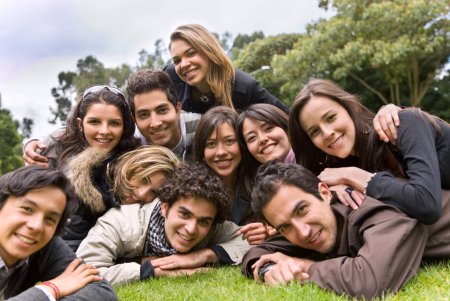 Несколько человек