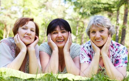 Две женщины в возрасте