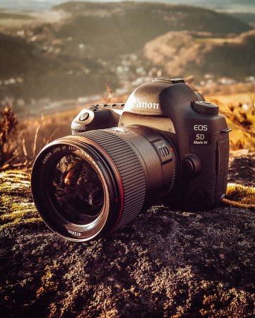 Nikon m50