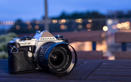 Фотоаппарат фотографирует
