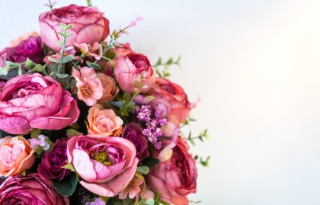 С 8 марта пионы