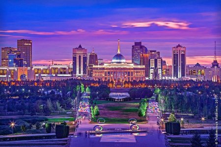 Астана ночью
