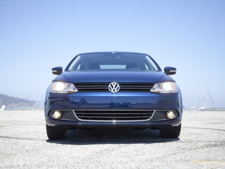Volkswagen Jetta a6 (2010 – 2014)back