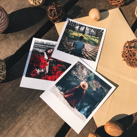 Полароидные фотокарточки