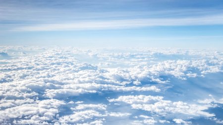 Красивое голубое небо