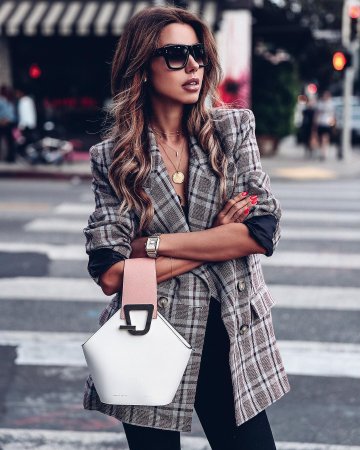 Стильная девушка