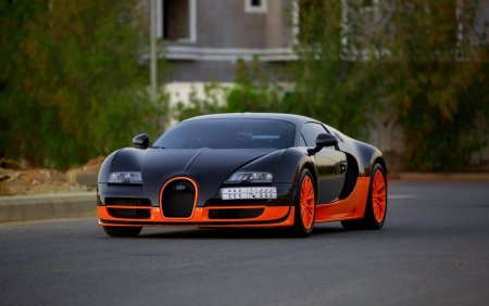 Машина Bugatti Veyron super Sport