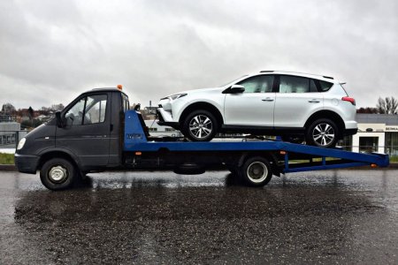 Автомобиль на эвакуаторе