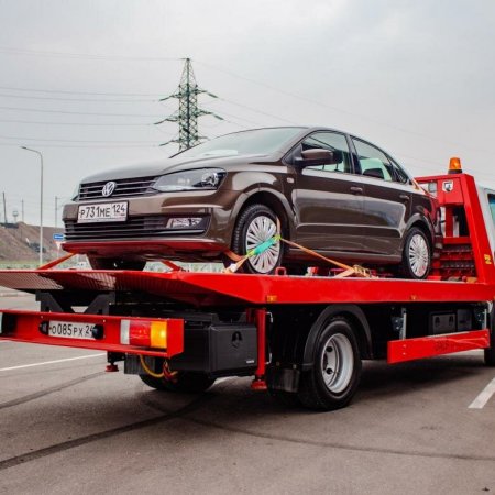 Автомобиль на эвакуаторе