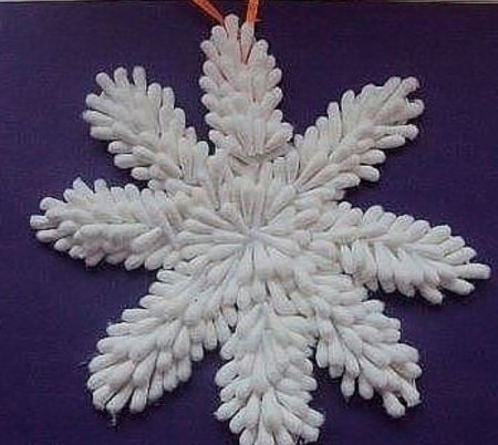 Снежинка из ватных палочек
