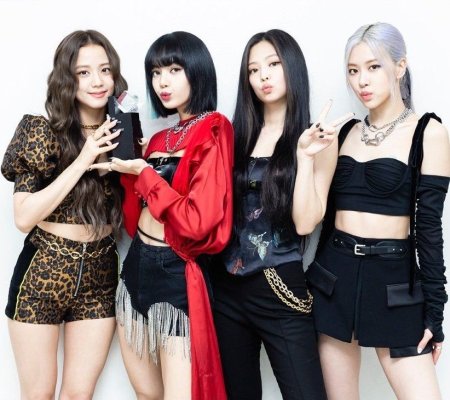 Группа BLACKPINK 2020