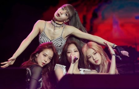 Группа BLACKPINK Розэ