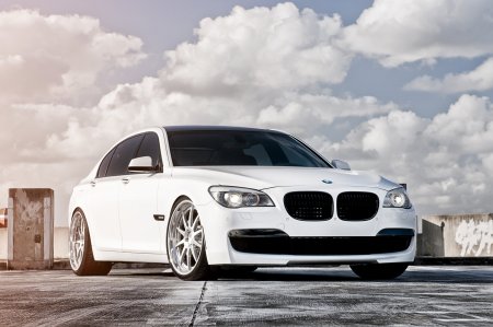 BMW 750i