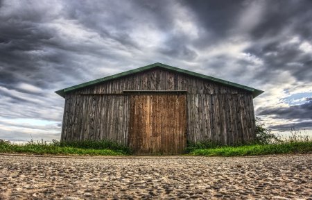 Деревянный сарай