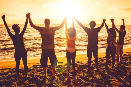 Дружная компания друзей