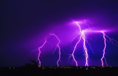 Фиолетовая молния