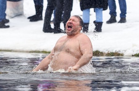 С Крещением Веселые