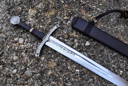 Полуторный меч бастард