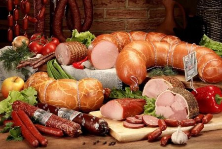 Колбасные изделия и мясные деликатесы