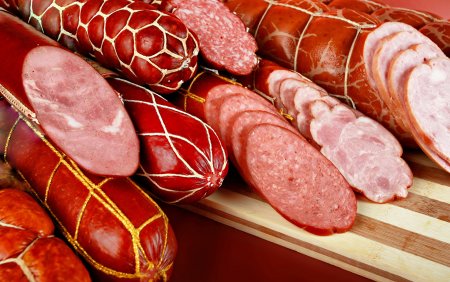 Мясо колбасы