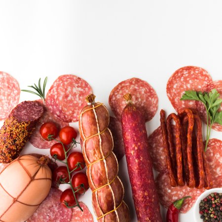 Колбасы и деликатесы