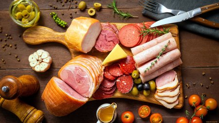 Мясные и колбасные изделия
