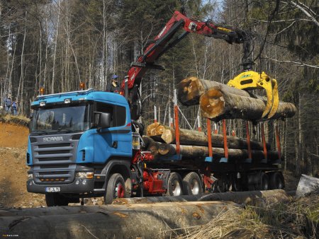 Лесовоз с гидроманипулятором Скания