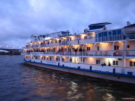 Теплоход Морис Москва