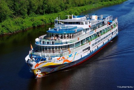 Теплоход Александр Бенуа 2022