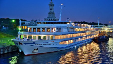 Речной теплоход Княжна Виктория